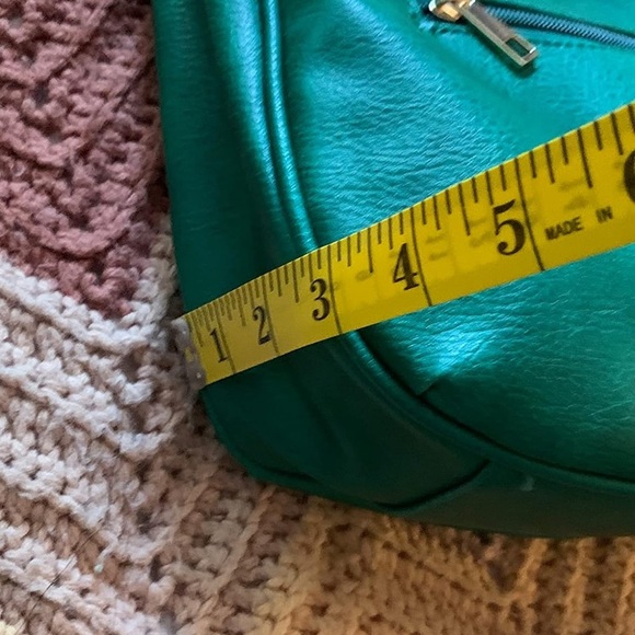 New FashionPuzzle Faux Leather Crossbody Saddle Bag Kelly Green - Picture 9 of 12